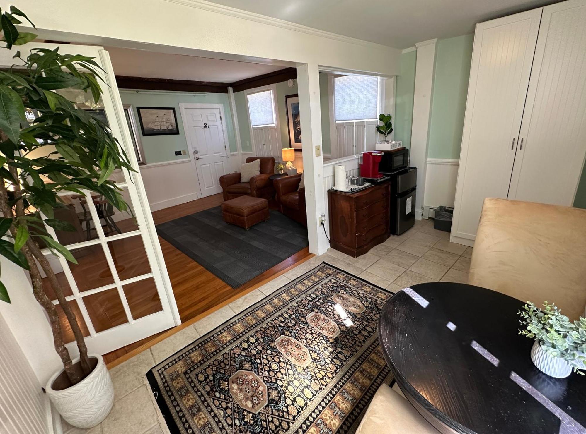 Entire Historic 5 Bed 5 Bath Inn Sleeps 17 Newport Luaran gambar
